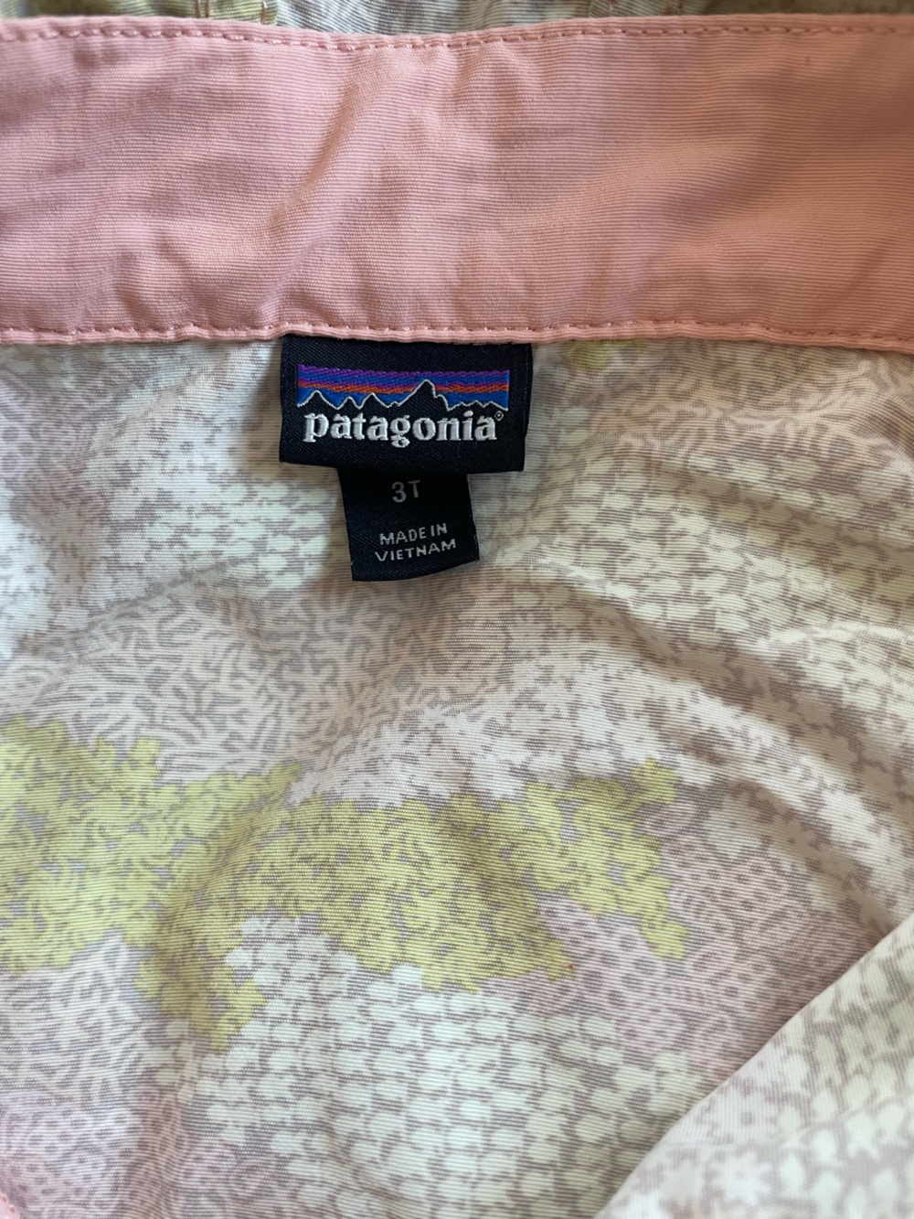Patagonia Kids Hooded Jacket in Pink, Lime and Cream Pattern - Picture 4 of 4